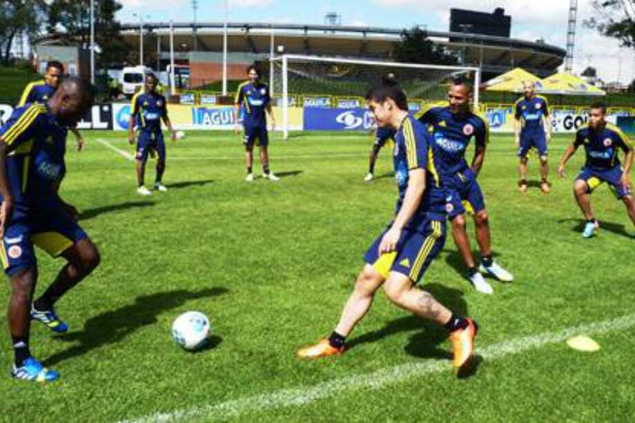 James Rodríguez y 12 jugadores más se entrenan ya con la Selección