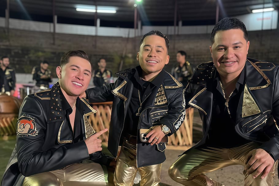 Cantantesbandarecoditosoficial
de Los Recoditos.