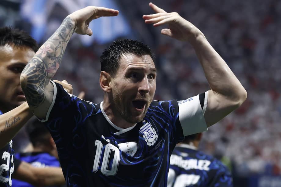 Lionel Messi en el partido contra Inglaterra.