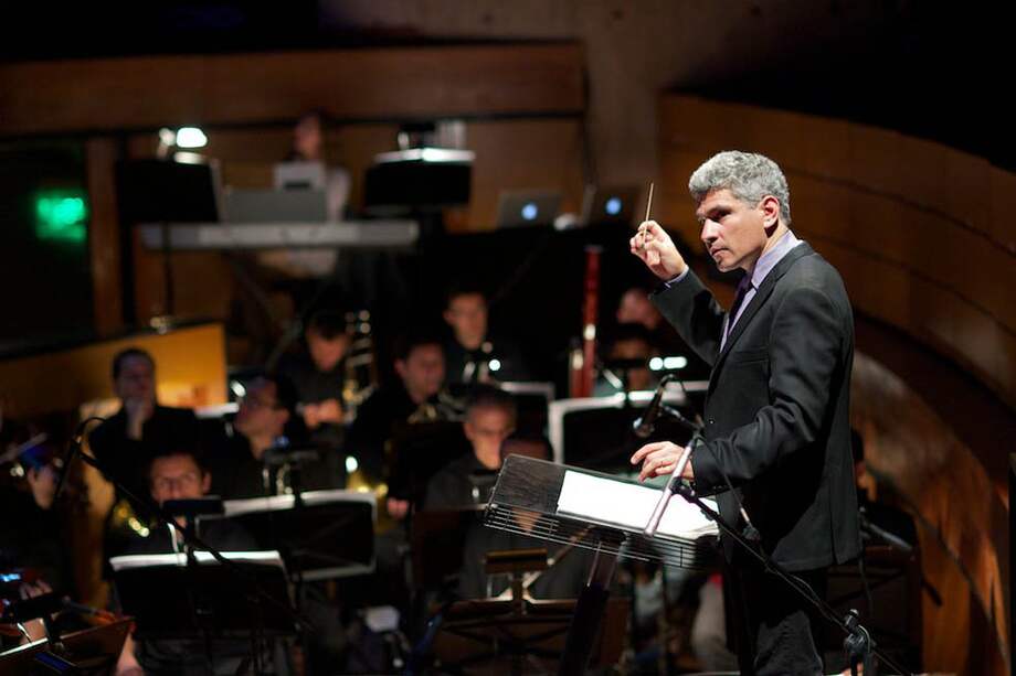 Rodolfo Fischer dice que siempre que va a dirigir lo hace como si fuera la última vez. / Cortesía