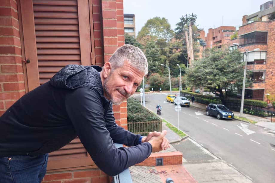 Giovanni Stella escribió el libro "Inteligencia Artificial con canas".