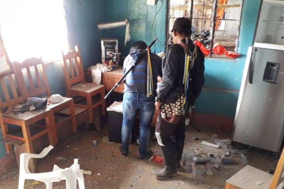 Jacobo Paz Silva fue trasladado en un vehículo particular al centro hospitalario de Íquira y luego remitido a Neiva, capital del departamento de Huila.