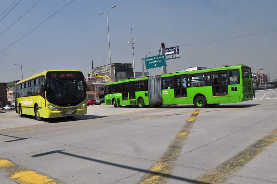 Así se verían los buses de Transmilenio, de prosperar la propuesta del Distrito. / Óscar Pérez