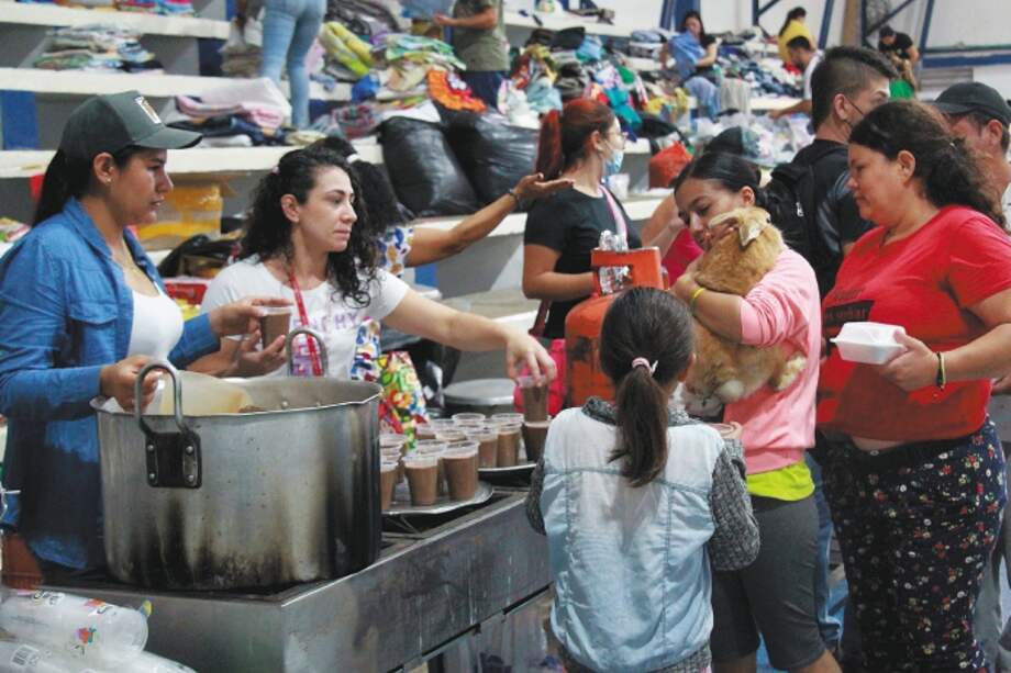 La invasión que se inundó por la creciente del río en San Carlos, en Antioquia