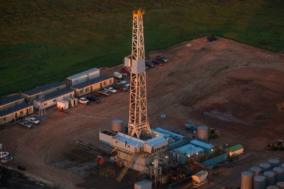 Reservas de petróleo de EE.UU. disminuyeron en 1,3 millones de barriles