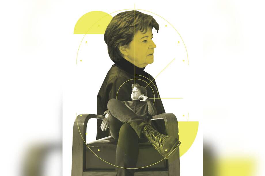 Clemencia Echeverri es maestra en artes visuales, historiadora y teórica de arte contemporáneo.