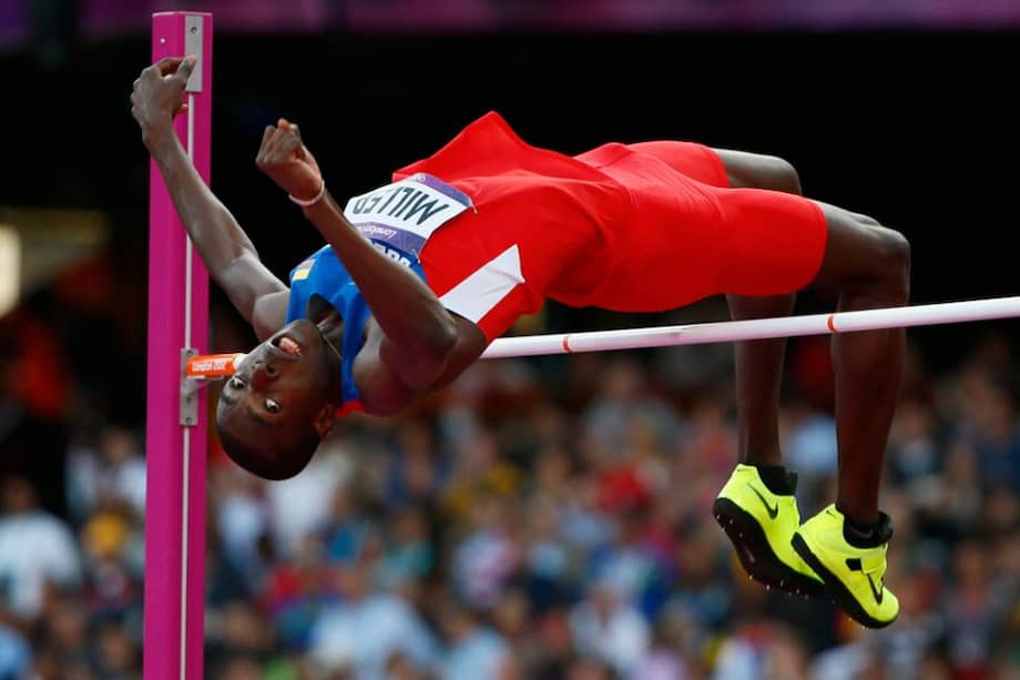 Wanner Miller en competencia de salto alto. Foto: EFE.