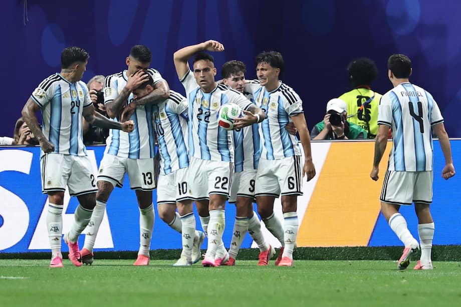 Lionel Messi anota el 2-2 entre Argentina y Egipto por los octavos de final de la Copa Mundial de la FIFA Estados Unidos, México y Canadá 2026.