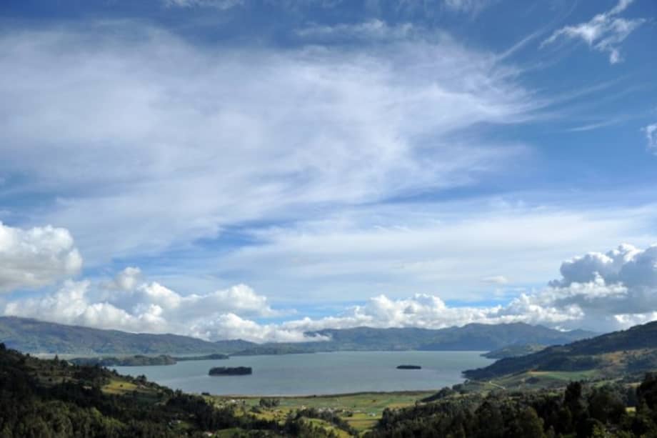 Expertos advierten que actividad agrícola afecta aguas del lago de Tota