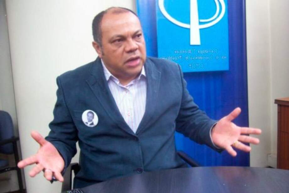 Colmenares denunció "intimidación" por equipo de grabación de procesadas