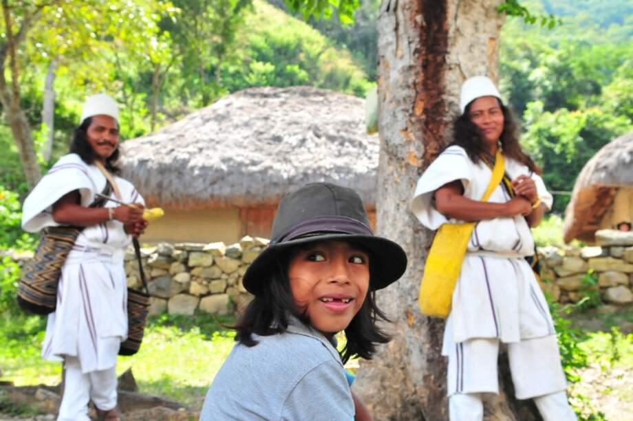 Uno de los asesores de USEMI fue el teólogo, biblista y filólogo Noel Olaya, quien sostenía que respetar la originalidad de cada cultura equivalía a respetar al hombre concreto. “El misionero no llega para hacer presente a Cristo o para lograr que Cristo se encarne en esa cultura, sino para descubrir la presencia oculta del Señor, encarnado en ella”.