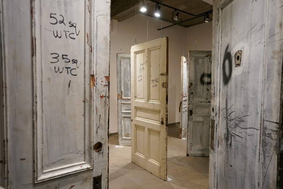 Declarado monumento histórico pero en total decadencia, este refugio de artistas cerró en 2011 y a excepción de su fachada, está siendo totalmente renovado. / AFP