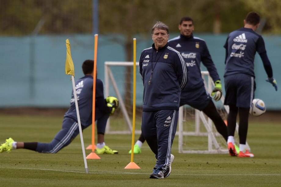 Tata Martino en el inicio de las prácticas de Argentina. Foto: AFP