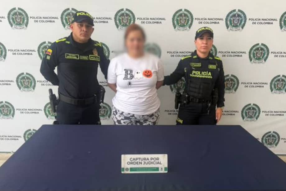 Las autoridades informaron que la condenada registra 33 anotaciones judiciales por delitos como estafa, abuso de confianza, falsedad en documento y calumnia.