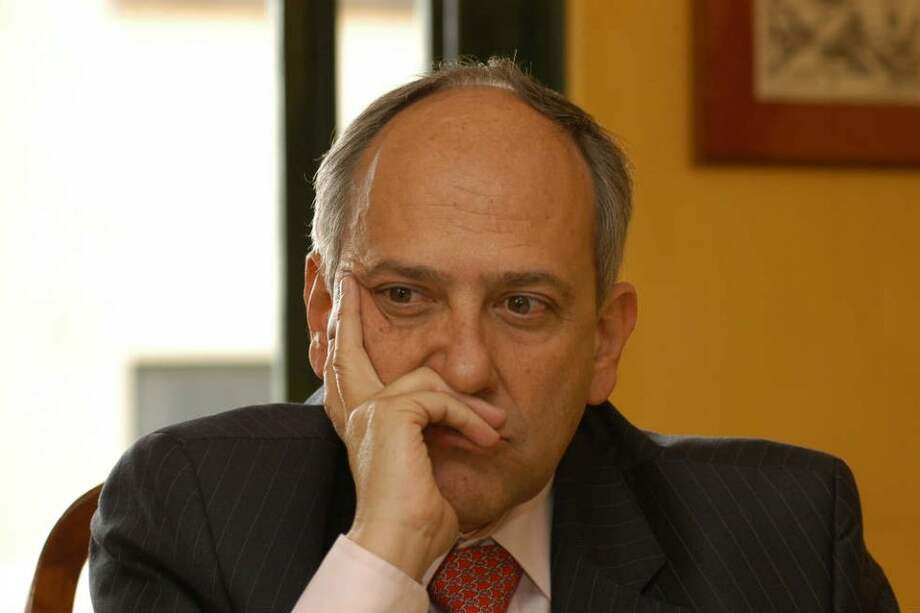 José Obdulio Gaviria pidió cuentas al general Óscar Naranjo