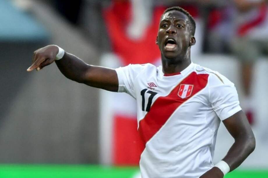 El lateral derecho de Perú habló en rueda de prensa antes del partido contra Colombia.