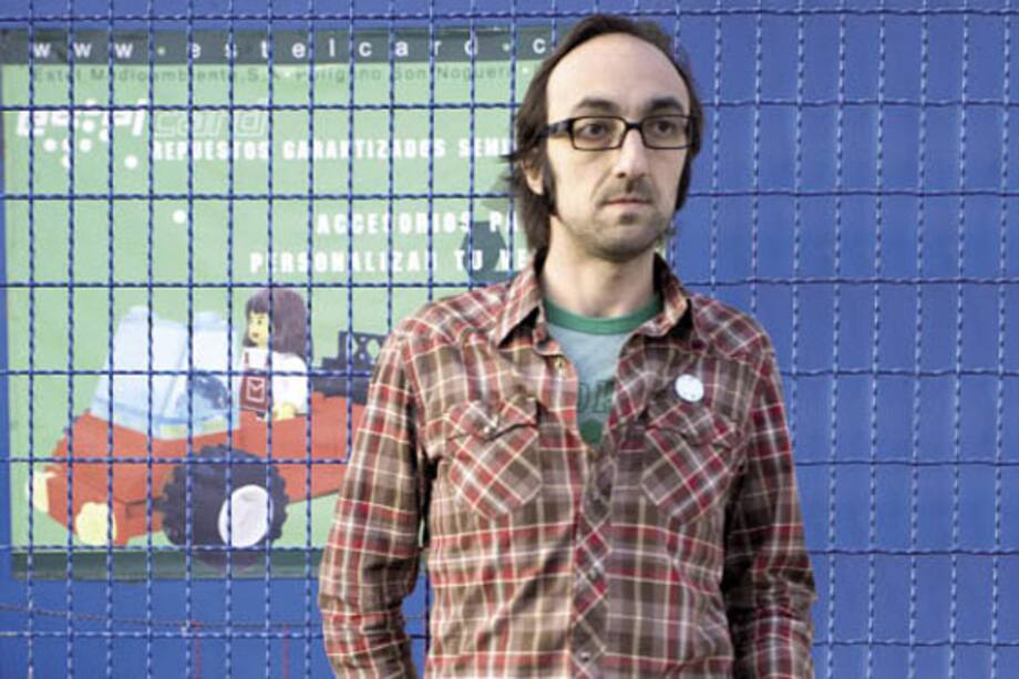 Agustín Fernández, el loco de la pospoesía