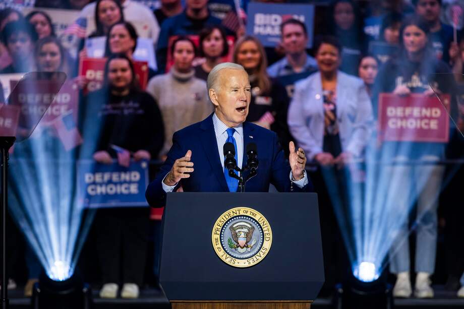 El presidente estadounidense Joe Biden habla en un mitin de campaña por el derecho al aborto en la Universidad George Mason en Manassas, Virginia, EE.UU., el 23 de enero de 2024. El mitin se produce un día después del 51º aniversario de la decisión de la Corte Suprema Roe contra Wade, que los altos magistrados anulado en 2022