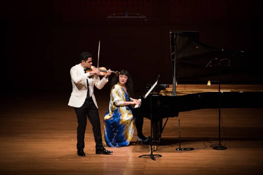 El violinista Arnaud Sussman y la pianista Wu Han forman parte del grupo de músicos que tocarán en Bogotá. / Cortesía Teatro Mayor