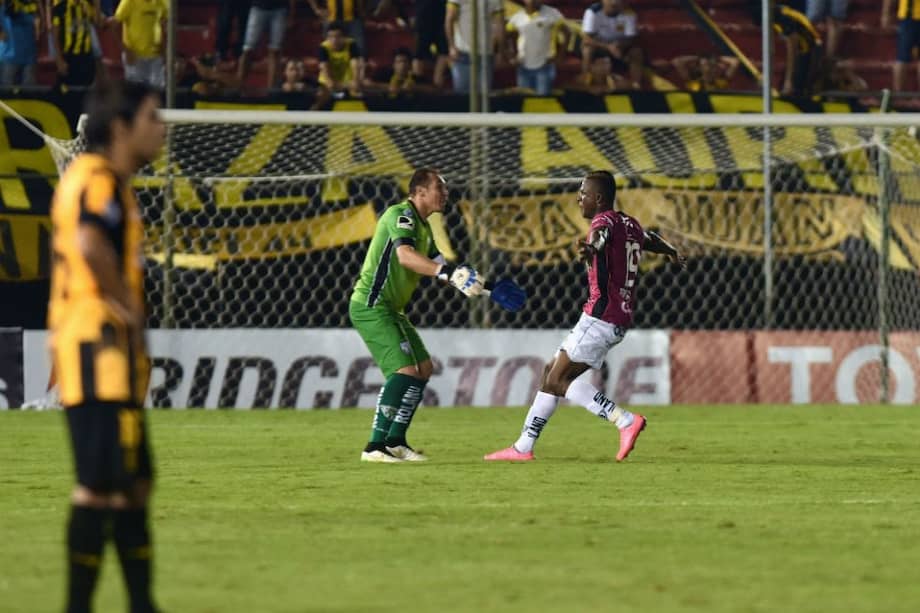 Los jugadores de Independiente del Valle celebran la clasificación a la fase de grupos de la Copa Libertadores. Foto: AFP