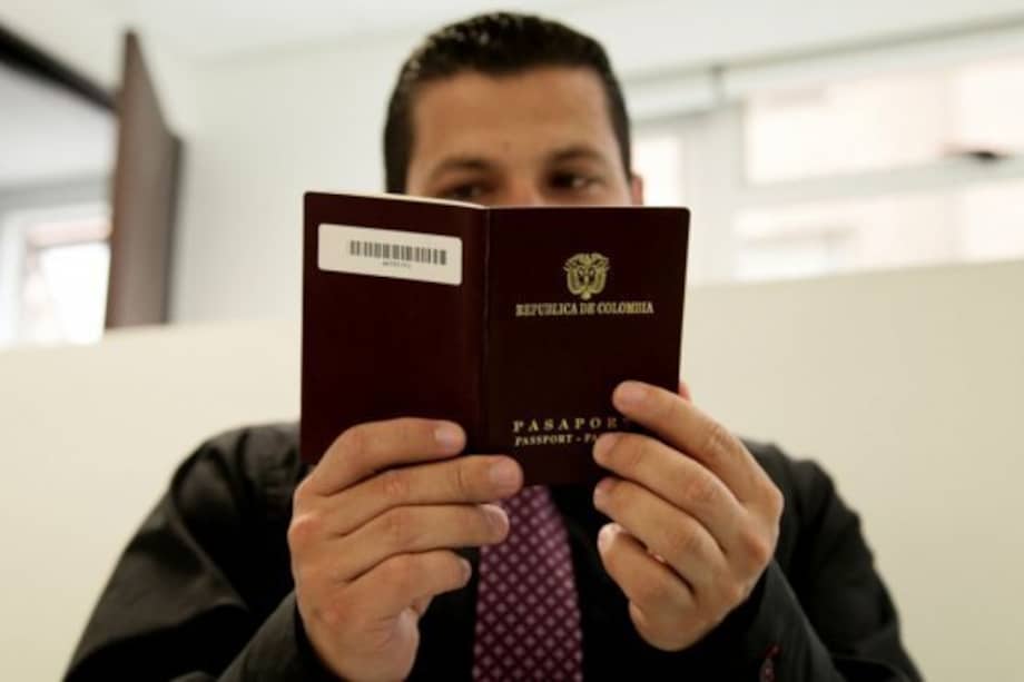 Para entrar a la comunidad Schengen los colombianos deberán cambiar el pasaporte