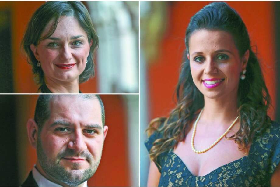 A la izquierda los italianos Mónica Piccinini y Aurelio Schiavoni. A la derecha la brasileña Carla Cottini.