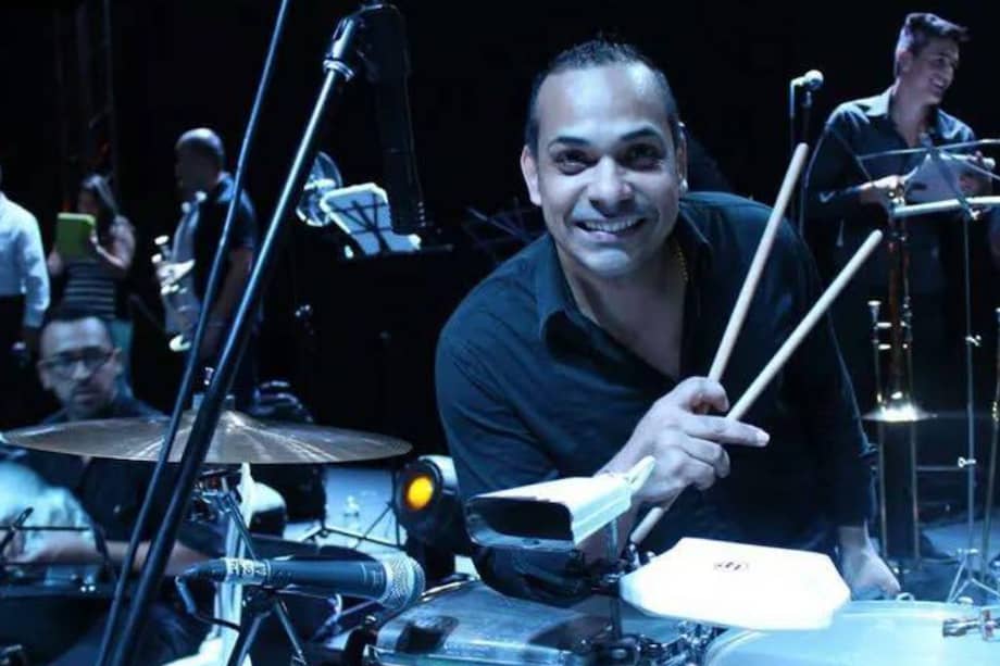 Luder Quiñones Echeverri, "El Mulato", timbalero de la orquesta de Willy García, fue asesinado el martes 17 de marzo en el barrio Bretaña de Cali. Foto redes sociales.