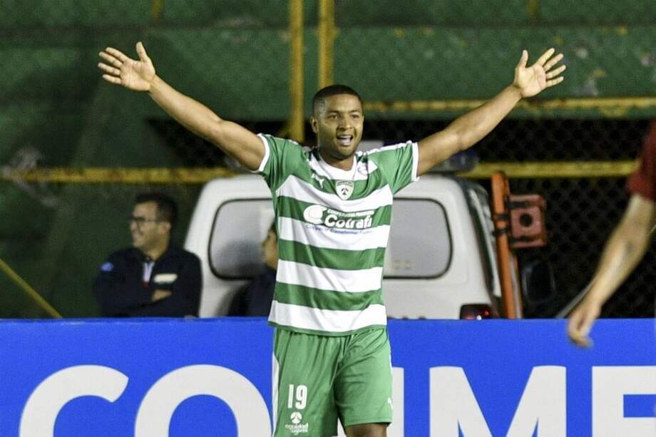 El conjunto asegurador venció con dos goles del delantero Ethan González. / AFP