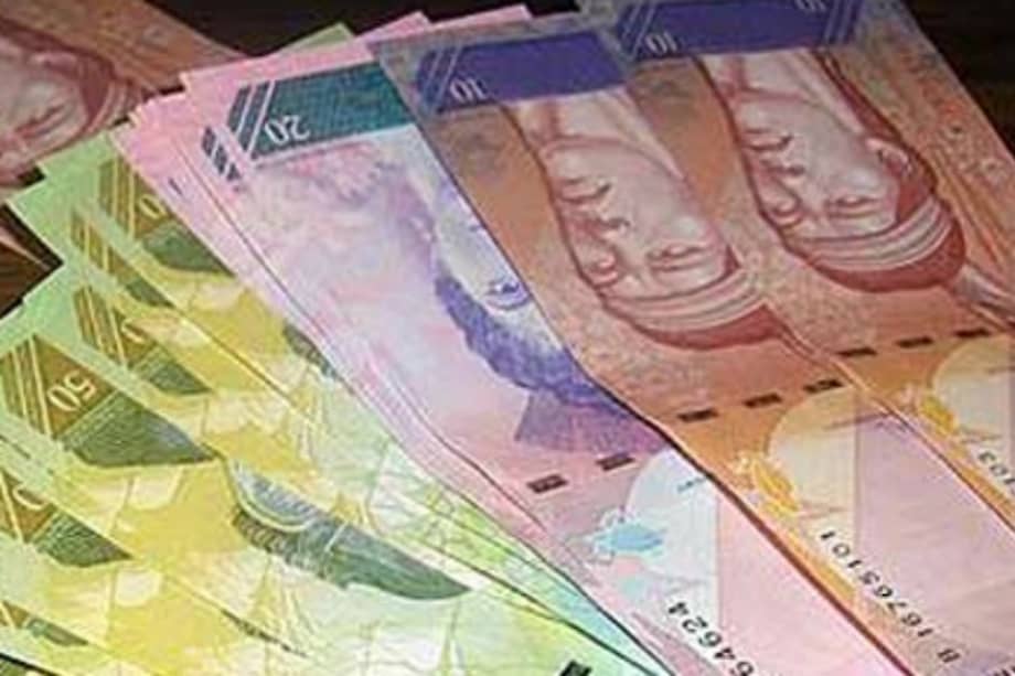 Venezuela camina con devaluaciones hacia un tipo de cambio más alto