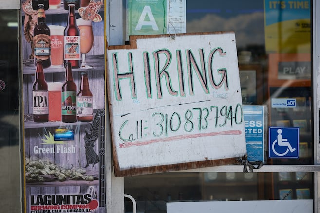 Estados Unidos creó menos empleos de lo previsto en junio