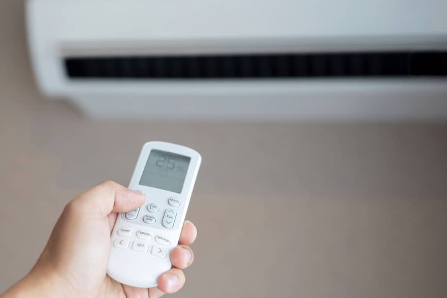 La tecnología inverter permite que electrodomésticos como aires acondicionados, neveras y lavadoras ajusten su funcionamiento según la necesidad del momento.