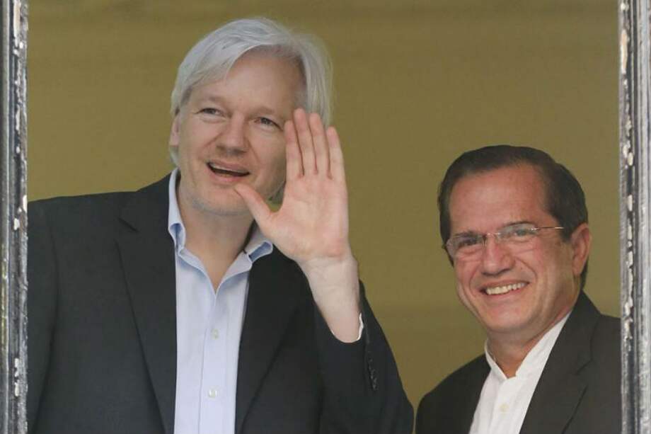 Ricardo Patiño y el fundador de WikiLeaks