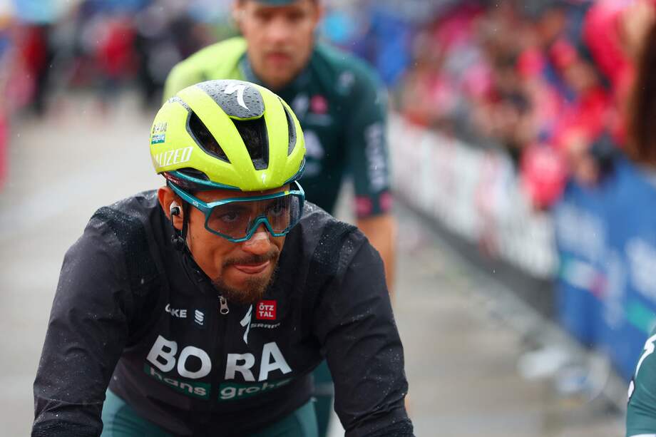 Daniel Martínez, del Bora, en acción durante el Giro de Italia 2024.