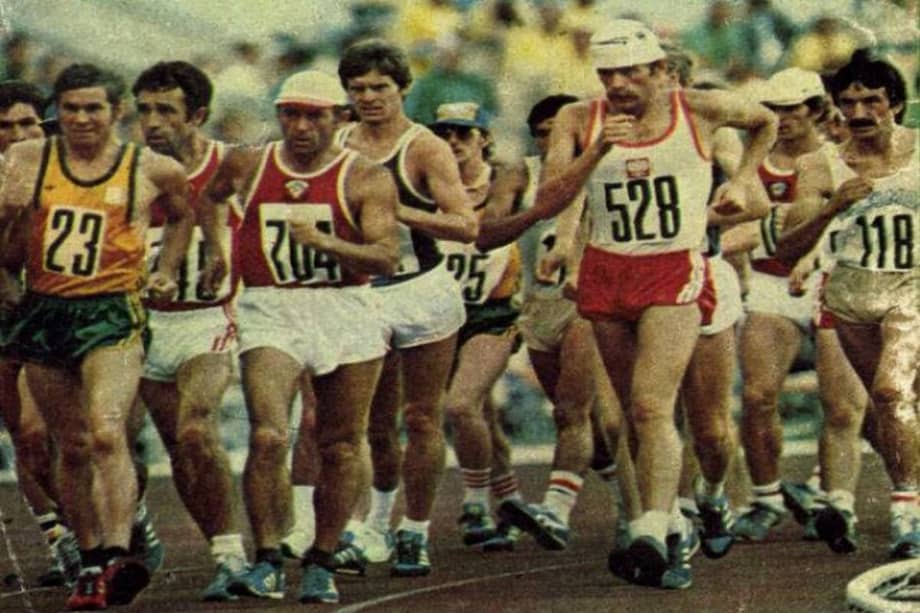 Con la camiseta 118 (a la derecha) Enrique Peña, en los Juegos Olímpicos de Muscú-80. /Cortesía