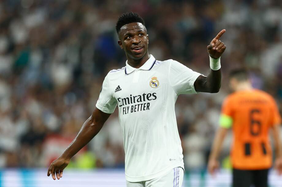 El delantero del Real Madrid Vinicius Junior celebra tras marcar el segundo gol ante el Shakhtar Donetsk.