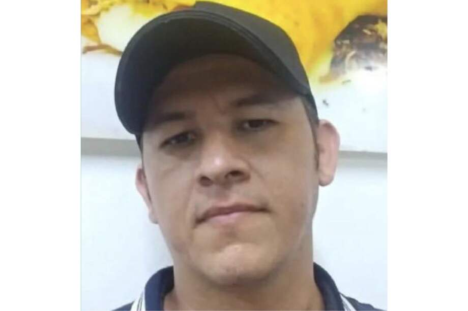 Las autoridades ofrecen $100 millones por Harold Andrés Echeverri.