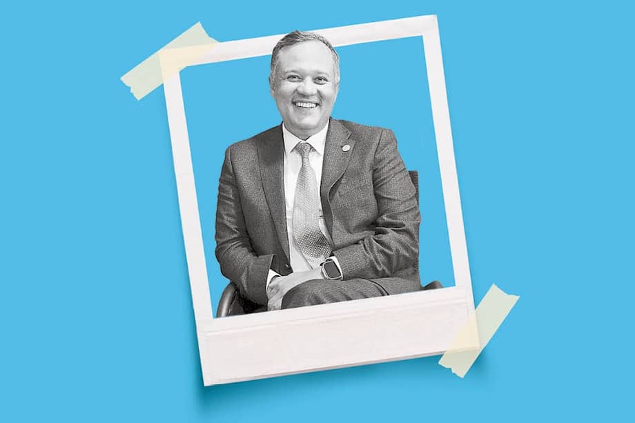 Manuel Camacho es miembro correspondiente de la Academia Nacional de Medicina y aspirante a miembro correspondiente de la Academia de Historia de Cartagena.