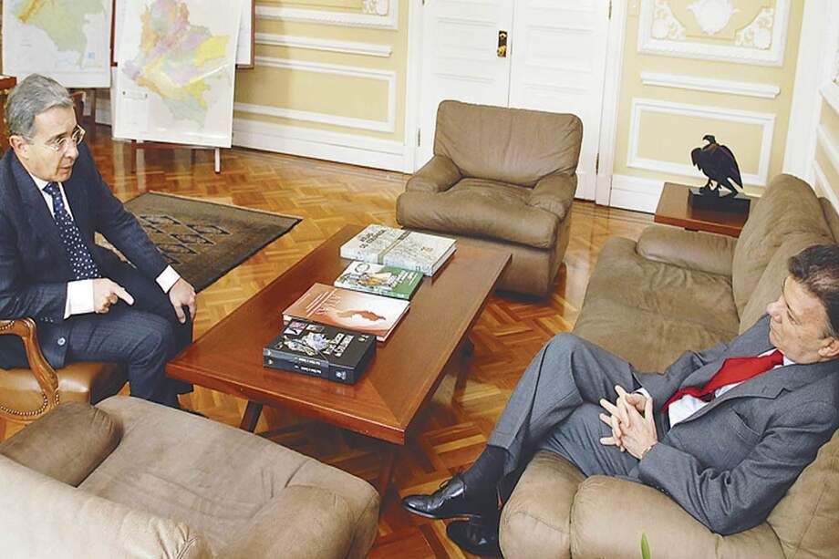 Las diferencias entre Uribe y Santos comenzaron a aflorar desde la convocatoria a la Unidad Nacional, que incluyó al Partido Liberal, férreo opositor al exmandatario. / Presidencia