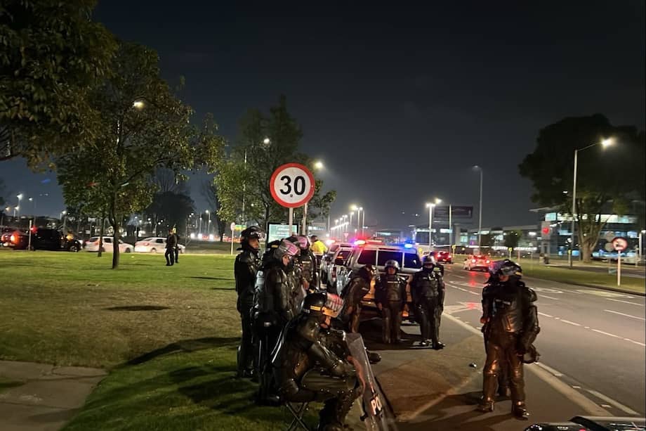 Los bloqueos finalizaron a las 2 de la mañana. Desde entonces, hay presencia de la fuerza pública.