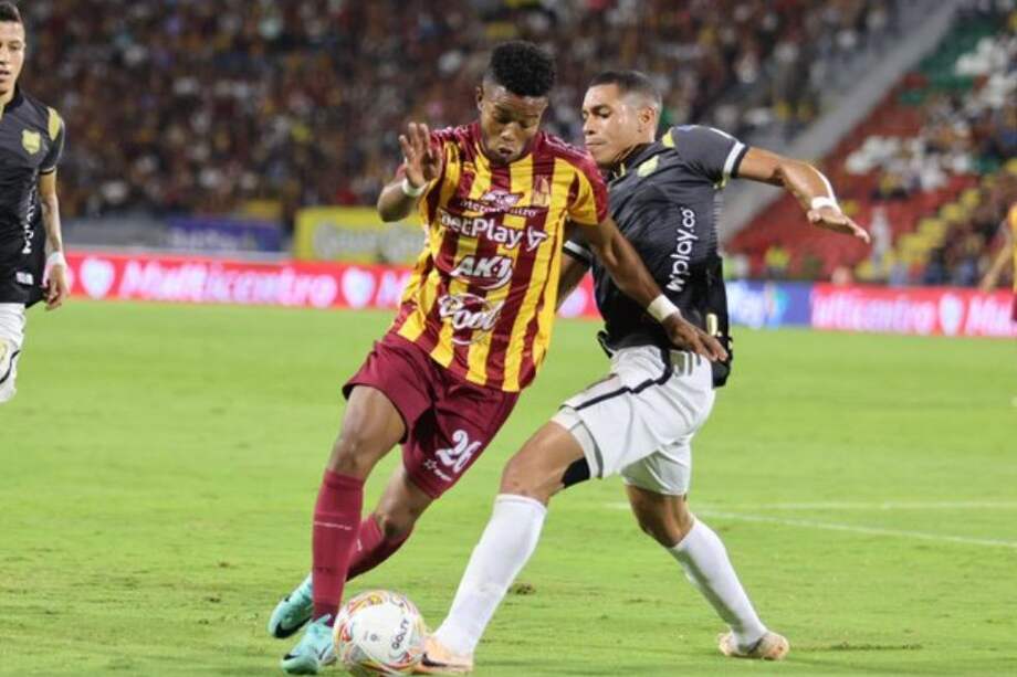 Deportes Tolima y Águilas Doradas, en Ibagué.