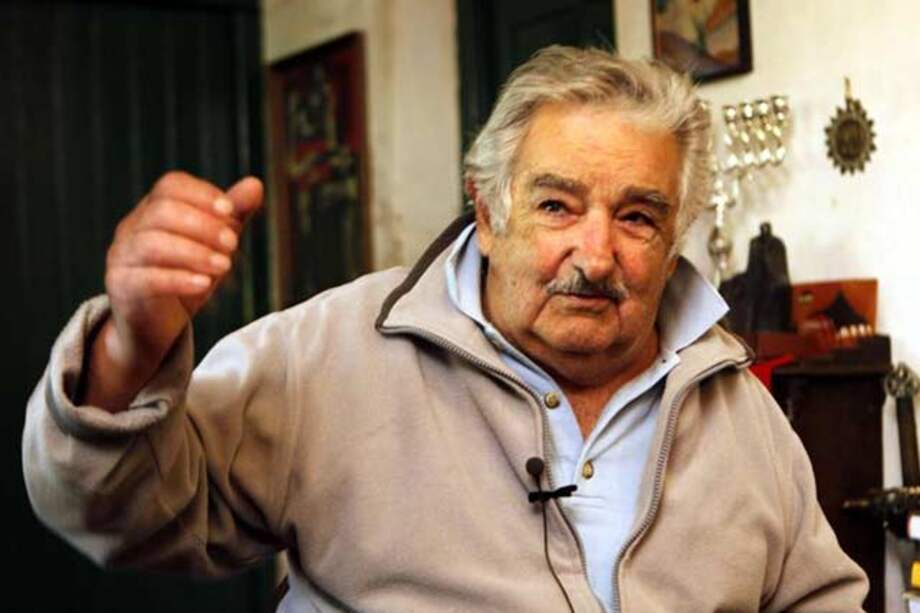 "Aunque no haga nada más, si Santos logra la paz le harán un monumento"