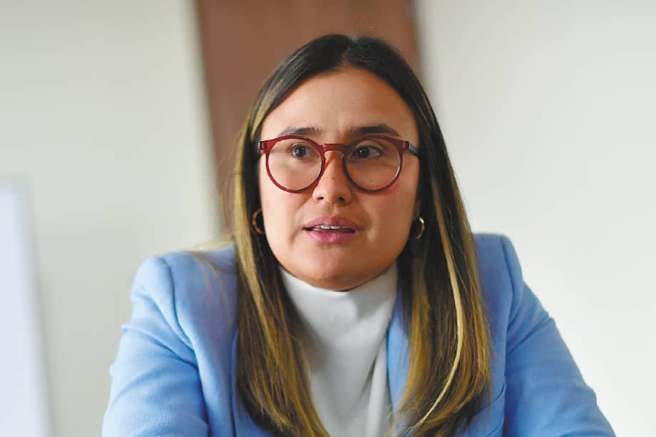 María José Navarro, Supersolidaria