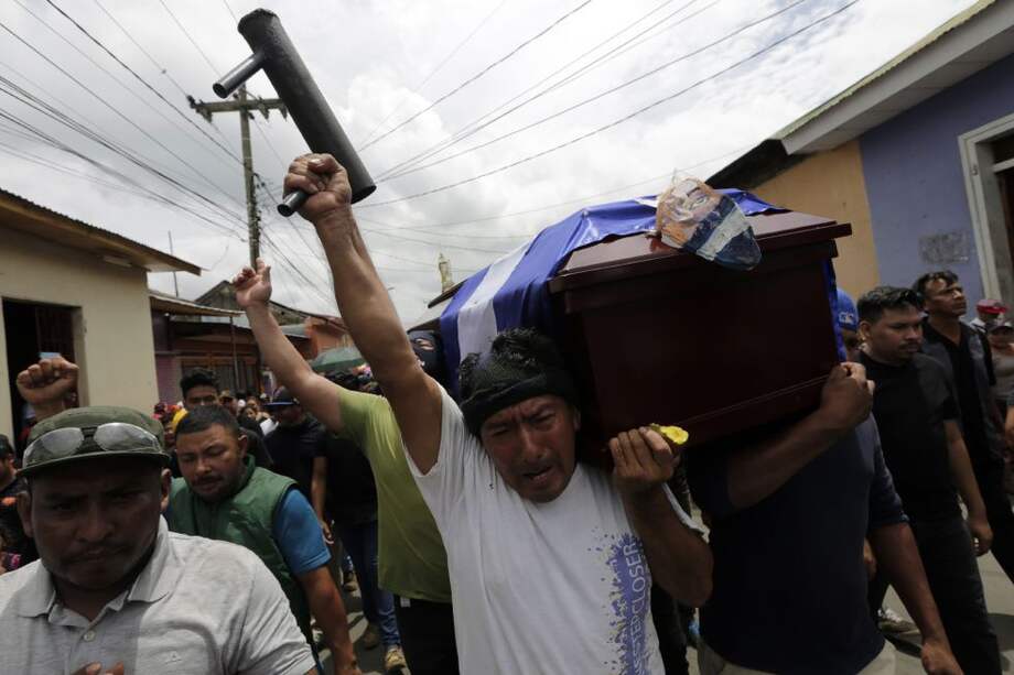 El funeral de uno de los jóvenes muertos durante las protestas en Nicaragua.