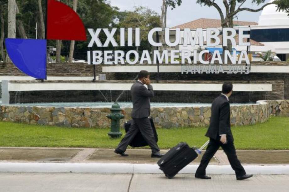 Cumbre Iberoamericana inició marcada por notables ausencias