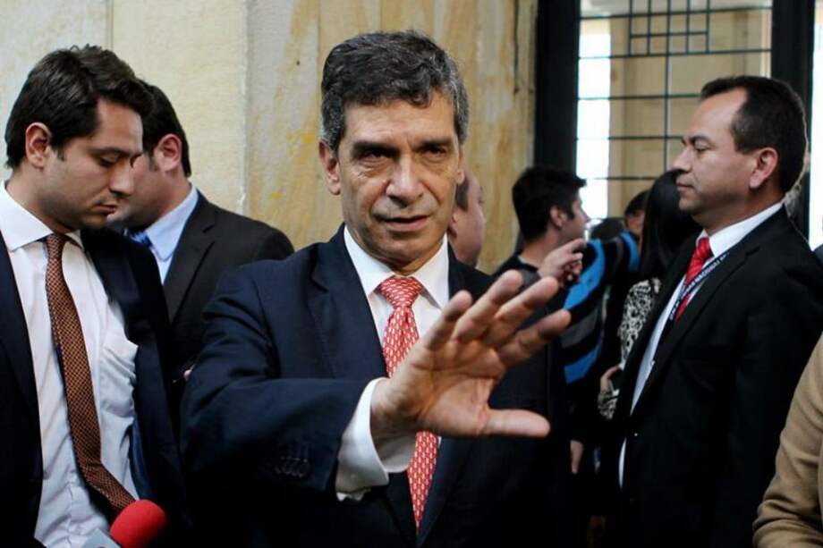 Rafael Pardo sugiere a empresas cambiar horarios para mejorar movilidad