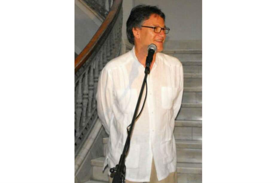 Eln aplaude llegada de Gustavo Bell a la mesa de diálogos de paz