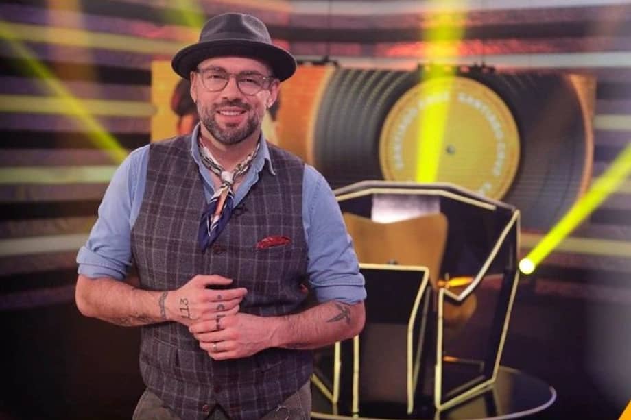Santiago Cruz es uno de los mentores de "La descarga", el programa más visto en Colombia durante el lunes 16 de enero de 2023.