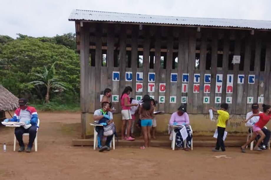 La situación se está presentando en el resguardo Bocas del Yí, ubicado a 40 minutos de Mitú. / Foto tomada Facebook - Colegio Departamental de Bocas del Yi