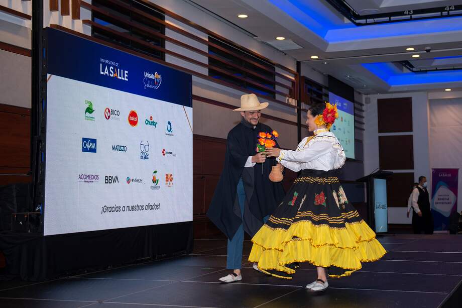 La Cena Unisalle Solidaria, del pasado 10 de diciembre en el Club El Nogal, reunió a los benefactores y a la familia lasallista.