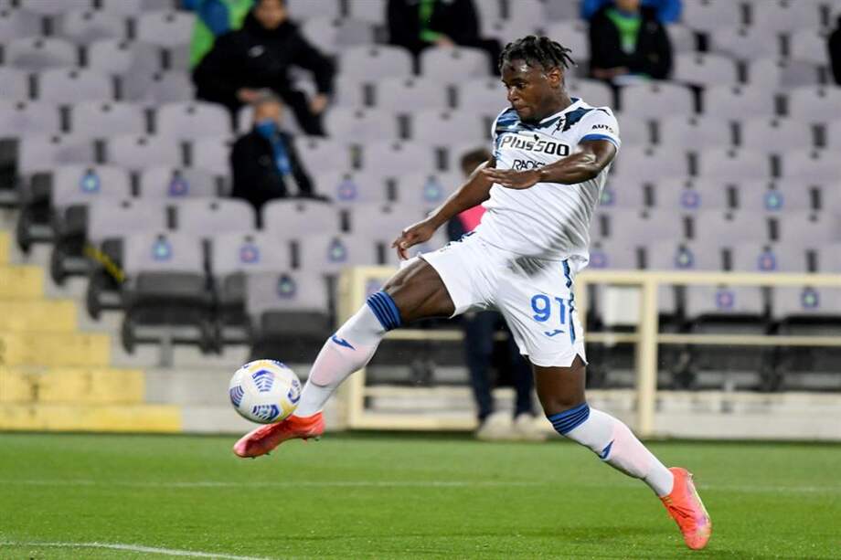 Duván Zapata, figura del Atalanta en la victoria sobre la Fiorentina.